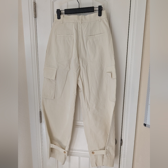 NWOT Cream Cargo Adjustible Wide Leg & Barrel Pants Small - Picture 12 of 15